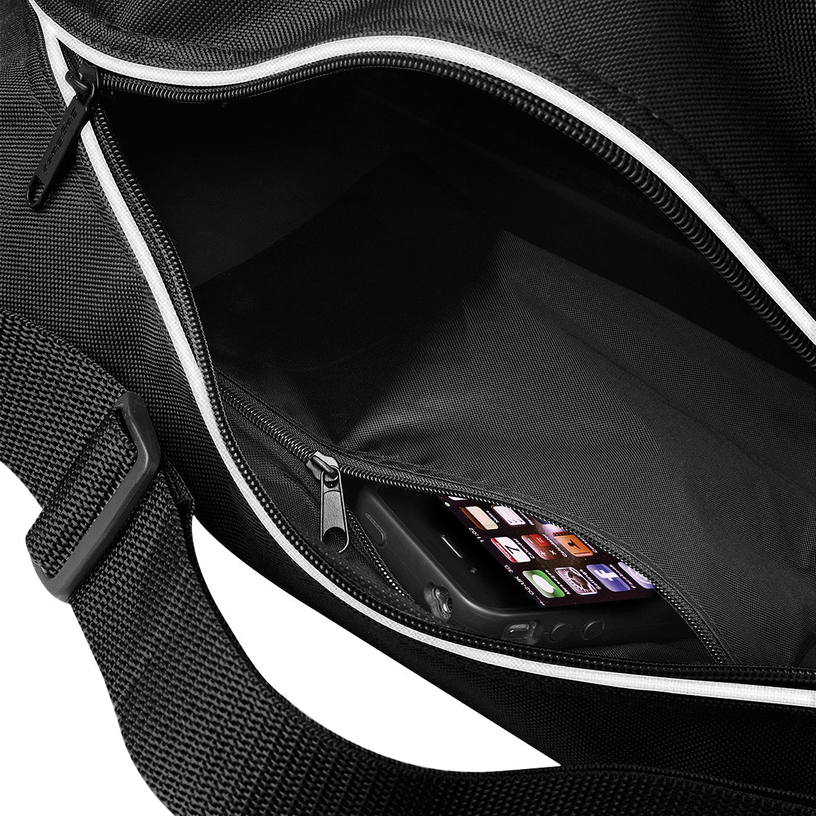 Bagbase Retro Shoulder Bag Adjustable Strap Zipped Pocket 18L Capacity
