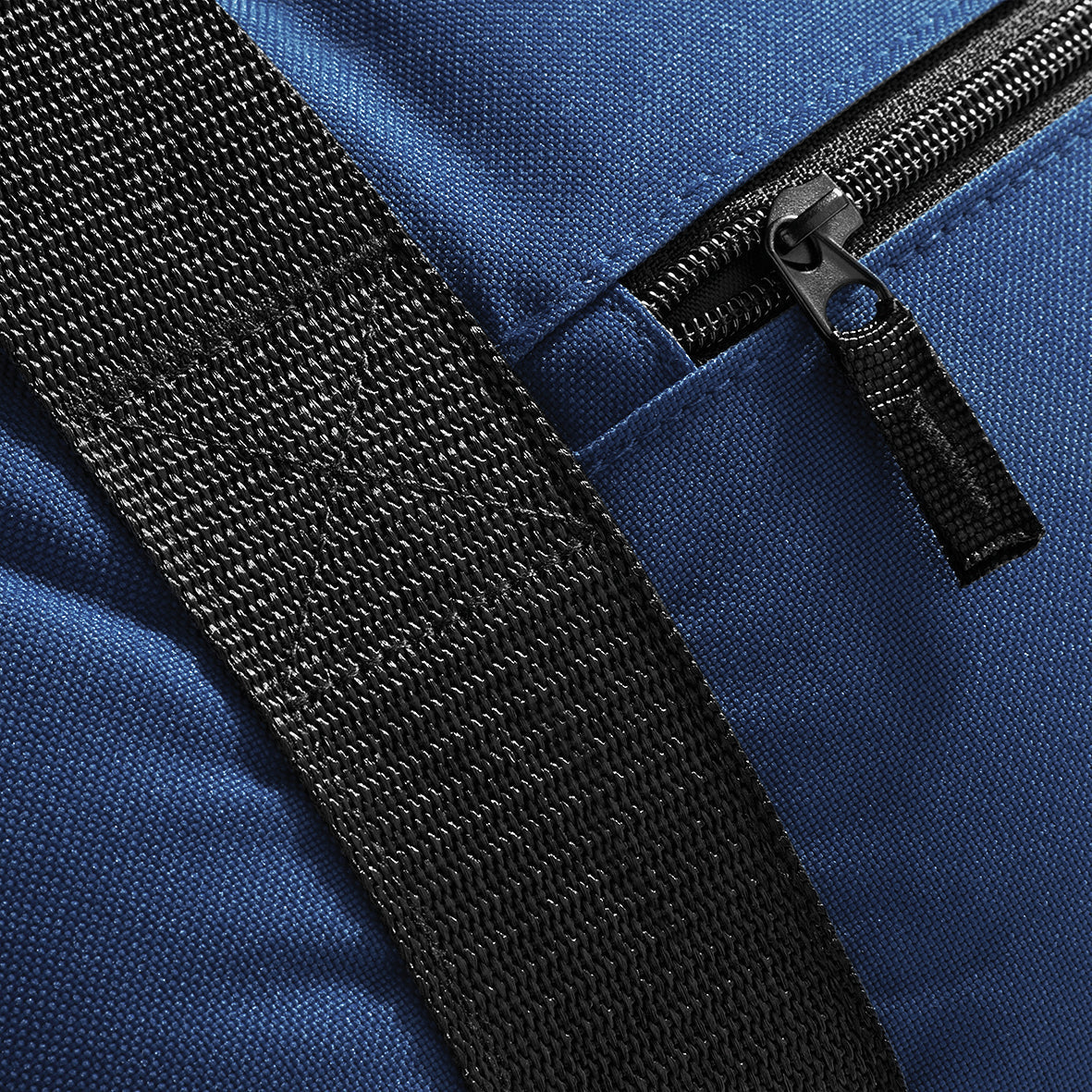 Bagbase Classic Holdall 48L Detachable Strap Zipped Pocket Protective Feet