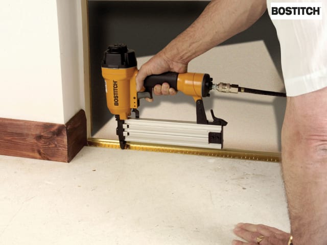Bostitch SB-HC50FN Pneumatic Concrete Block Nailer 20-50mm 15 Gauge 100 Capacity