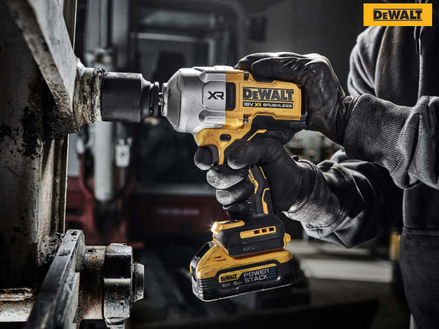 DEWALT DCF961N 18V High Torque 1/2in Impact Wrench Brushless Motor 1626Nm