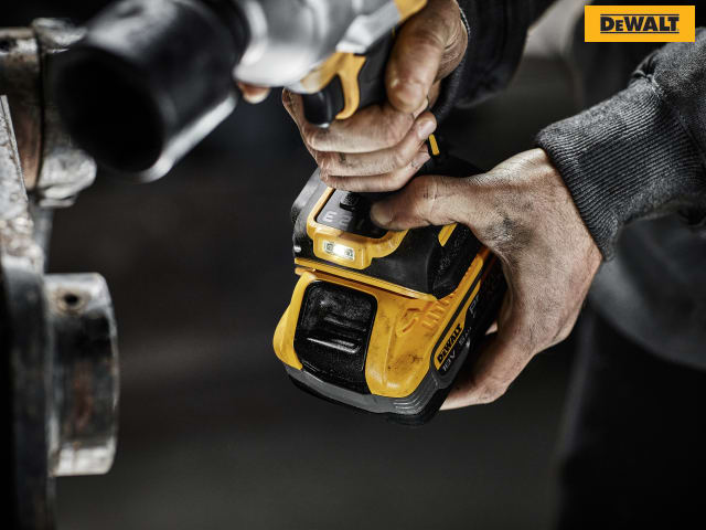 DEWALT DCF961N 18V High Torque 1/2in Impact Wrench Brushless Motor 1626Nm