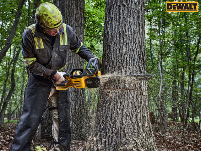DEWALT DCMCS575N XR FlexVolt 54V Chainsaw 50cm Bar Brushless Motor Bare Unit
