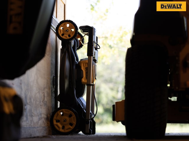 DEWALT DCMWP500N FlexVolt XR 54V Push Mower 53cm Bare Unit Ergonomic Handle