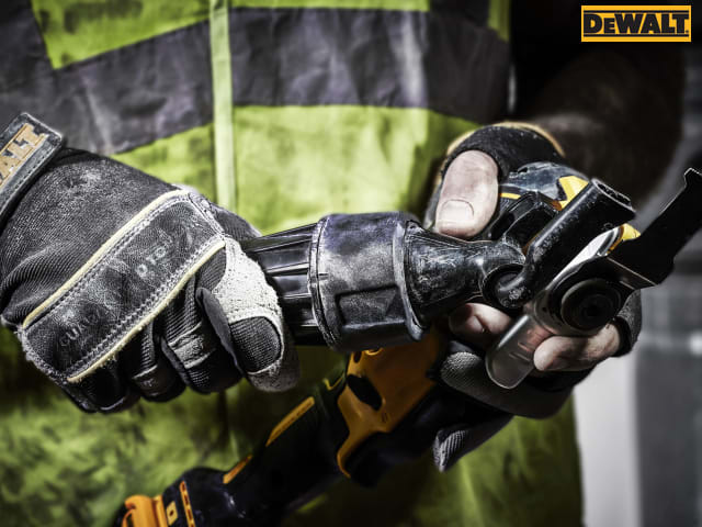 DEWALT DCS355M2 XR Brushless Oscillating Multi-Tool 18V & 2 Batteries & Blades