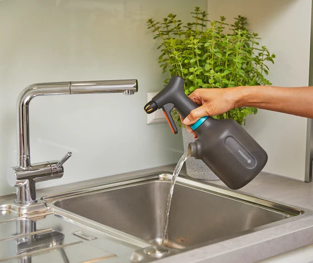 Gardena 1L Pump Sprayer with 360Â° Function Adjustable Nozzle for Plants