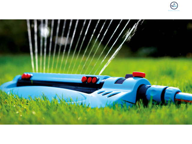 Flopro Monsoon Oscillating Sprinkler 20 Nozzles Adjustable Range 196mÂ² Coverage