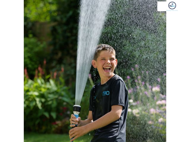 Flopro+ Multi-function Nozzle 4 Spray Patterns UV Resistant Comfortable Grip