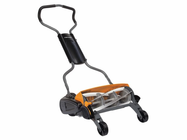 Fiskars StaySharp Max Reel Mower 61cm Cutting Width Ergonomic Handle EcoFriendly
