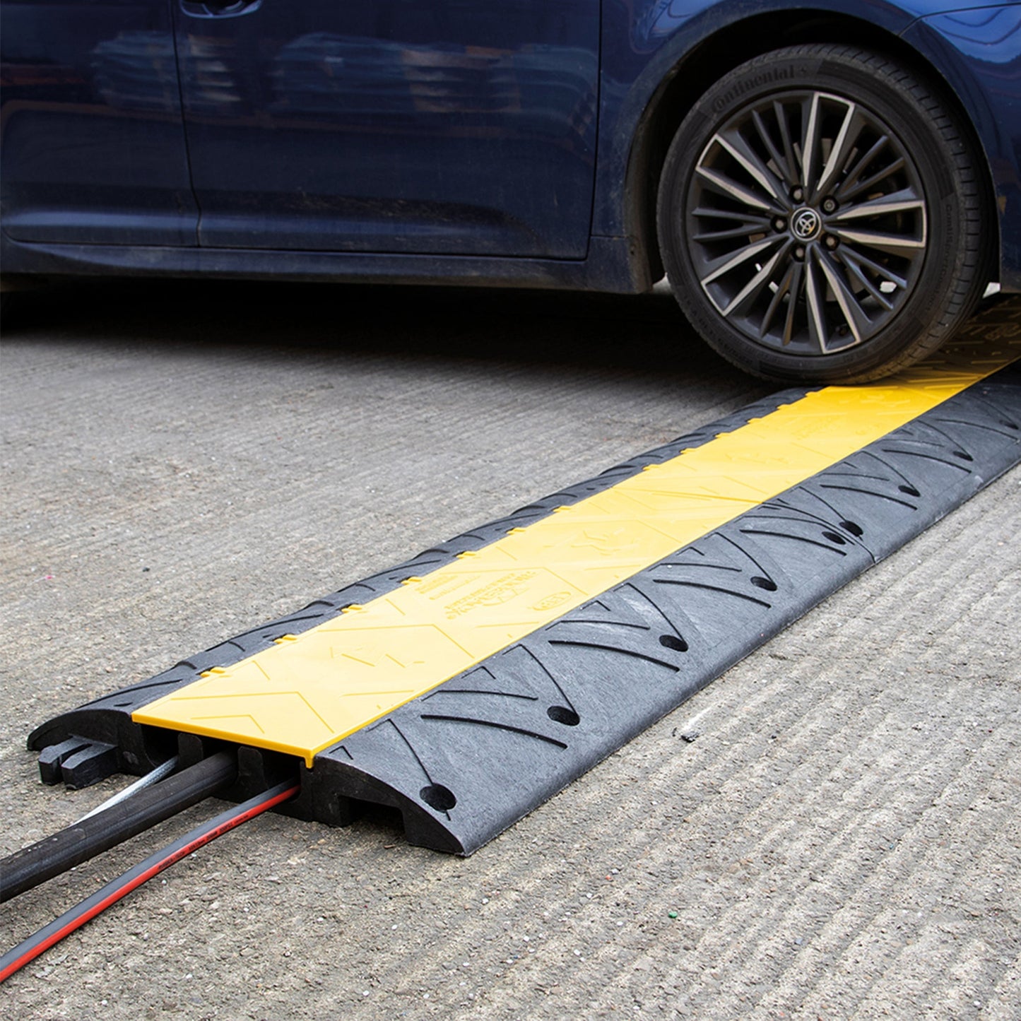 JSP Ridgeback Cable Hose Protector Ramp with 3 Channels for Safety 5mph
