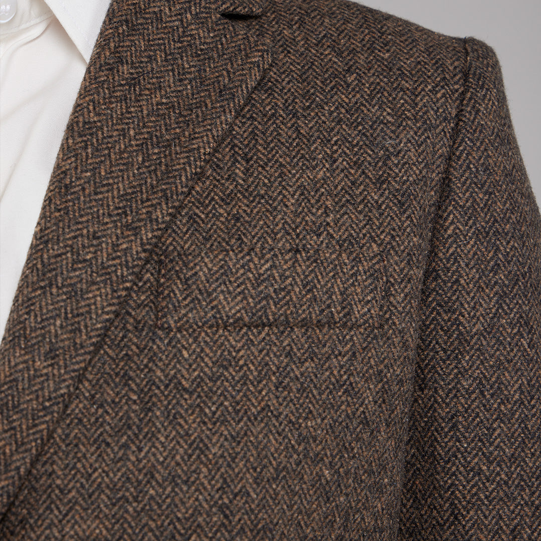 Toggi Harvard Tweed Jacket UK Made Italian Cloth Paisley Lining Horn Buttons
