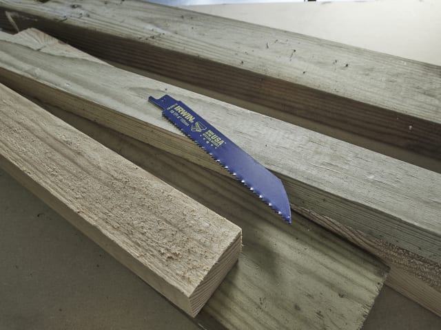 IRWIN 610R Sabre Saw Blades Pack of 5 for Metal and Wood Cutting 150mm