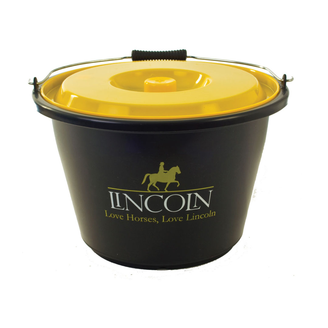 Lincoln Stable Bucket With Lid For Feeding Storage and Bathing Tasks