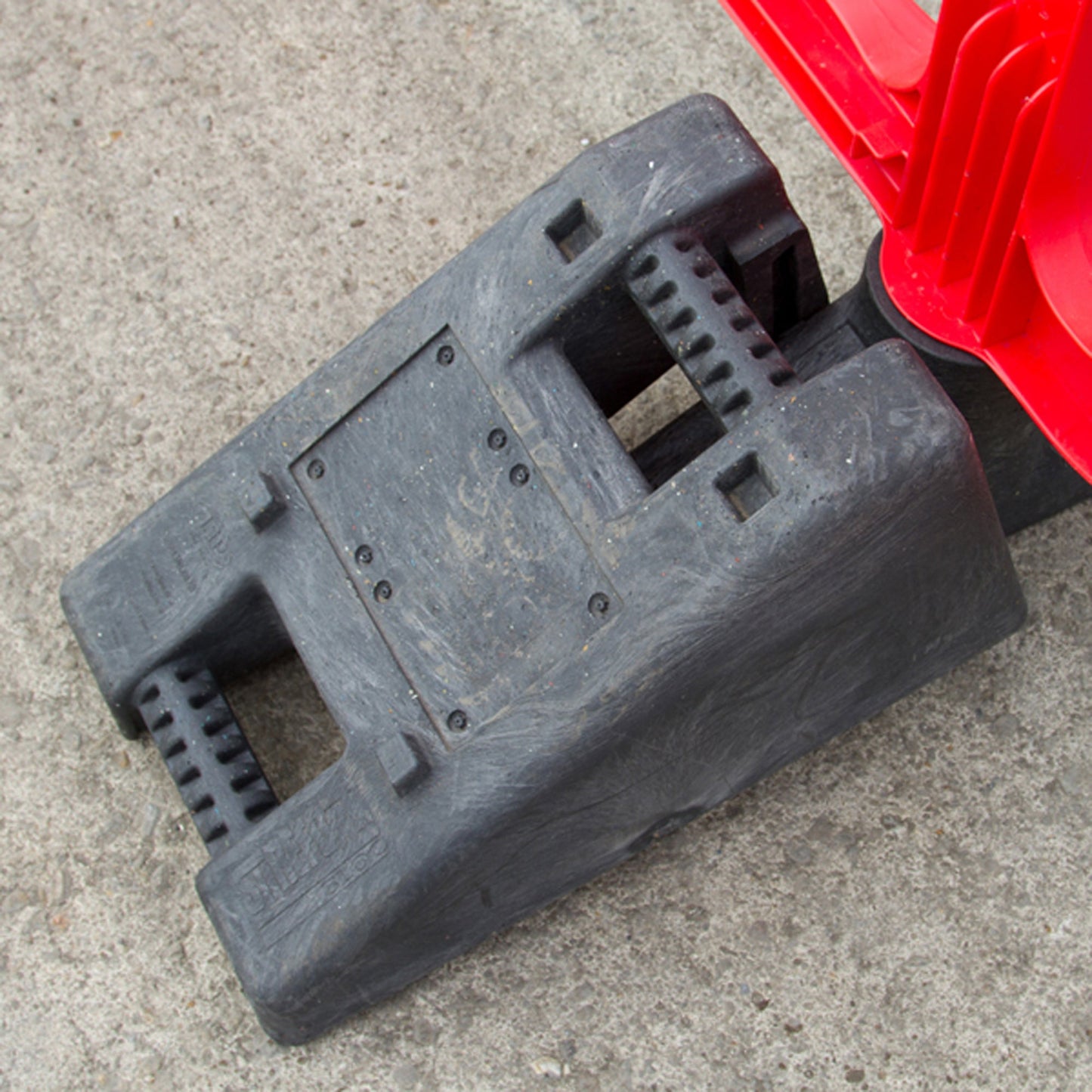 JSP Surefoot Bloc for Titan Frontier Barriers Extra Stability Anti-Slip 6.5kg