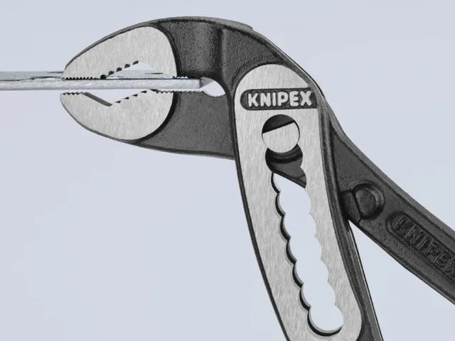 Knipex Alligator Water Pump Pliers 180mm PVC Grip 42mm Pipe Capacity