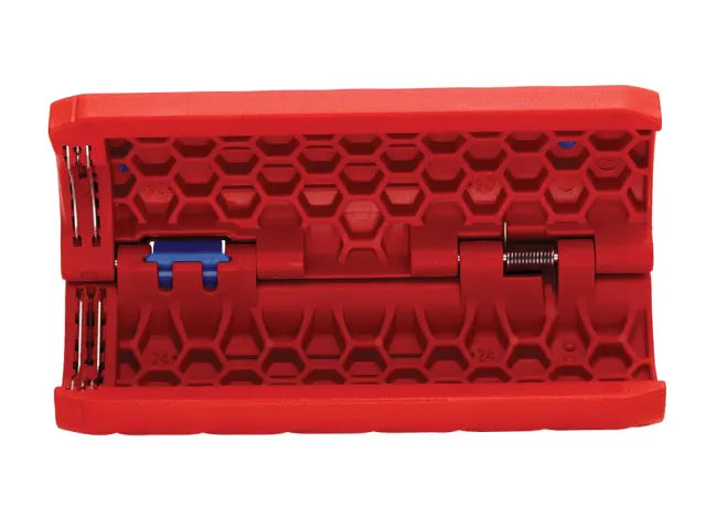 Knipex TwistCut Corrugated Pipe Cutter 13-32mm Ergonomic Design for Precision