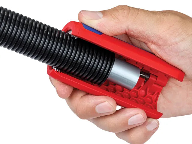 Knipex TwistCut Corrugated Pipe Cutter 13-32mm Ergonomic Design for Precision