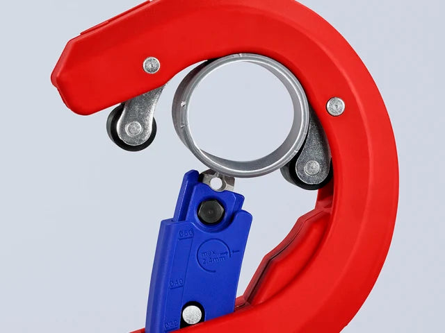 Knipex DP50 Plastic Pipe Cutter for 32-50mm Pipes with Replaceable Blade