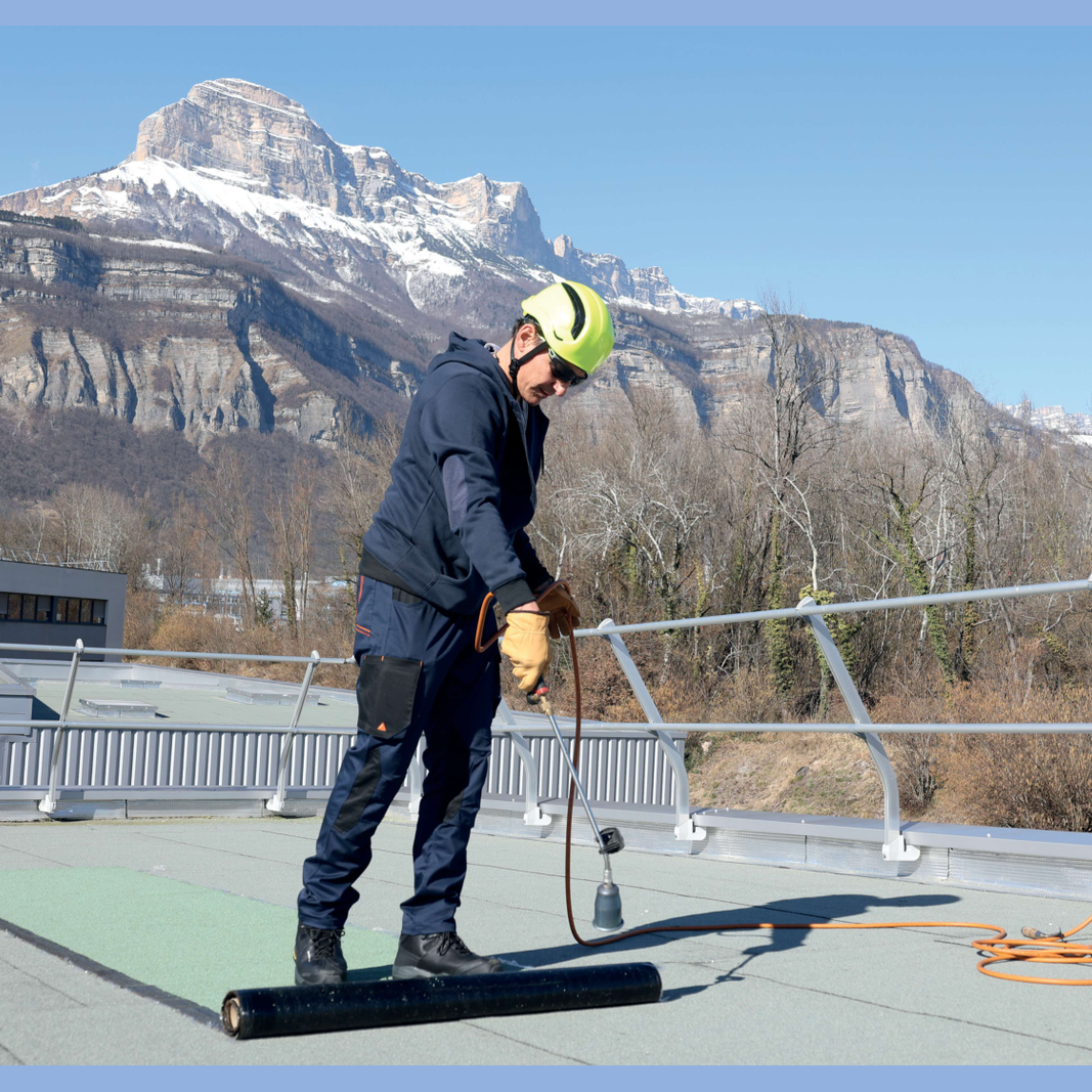 Delta Plus GRANITE WIND Ventilated Safety Helmet for Work at Height 53-63cm