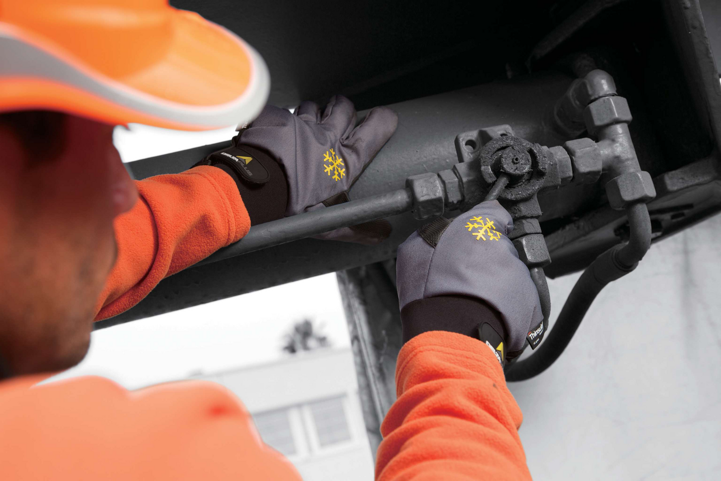 Delta Plus BOROK VV903 Thermal Gloves - Moisture-Resistant, Warm, Durable