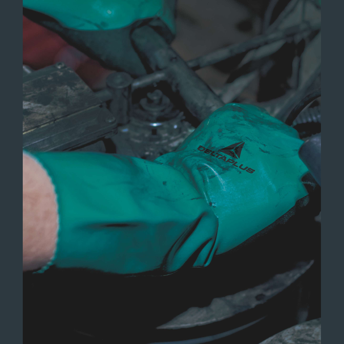 Delta Plus CHEMSAFE VV835 Chemical-Resistant Gloves Triple Coated 350mm