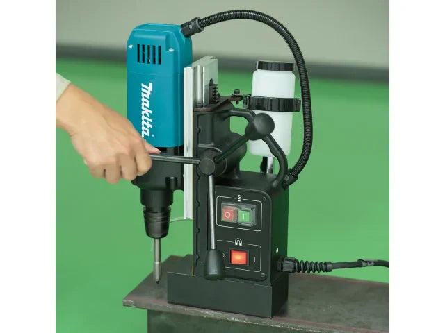 Makita HB350 Magnetic Drill 1050W 240V Compact with Oil Supply System