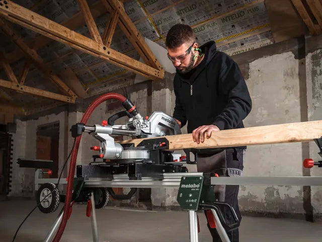 Metabo KGS 216MN Sliding Mitre Saw 216mm 1500W 110V with LED Light & Support