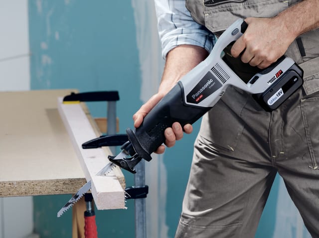 Panasonic EY45A1XT32 18V Cordless Reciprocating Saw with Systainer Case