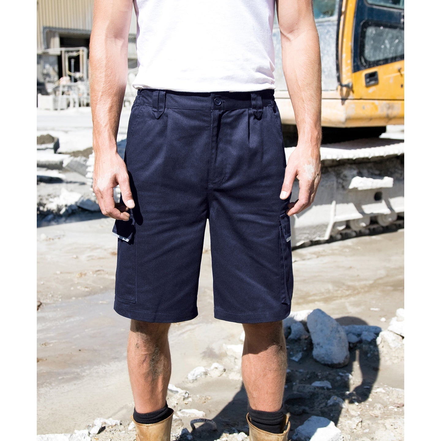 Result Workguard Action Cargo Shorts with Expansion Waistband and Pockets
