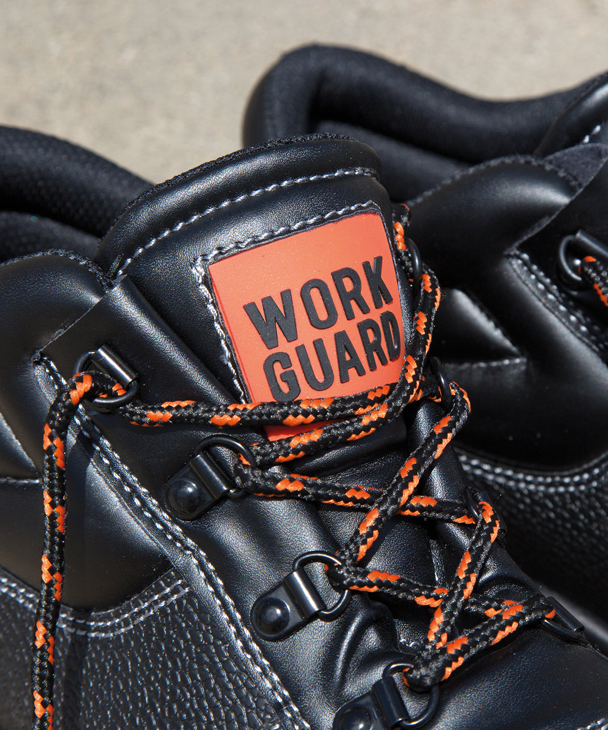 Result Workguard Defence Safety Boots S1P Steel Toe Black Leather Chukka