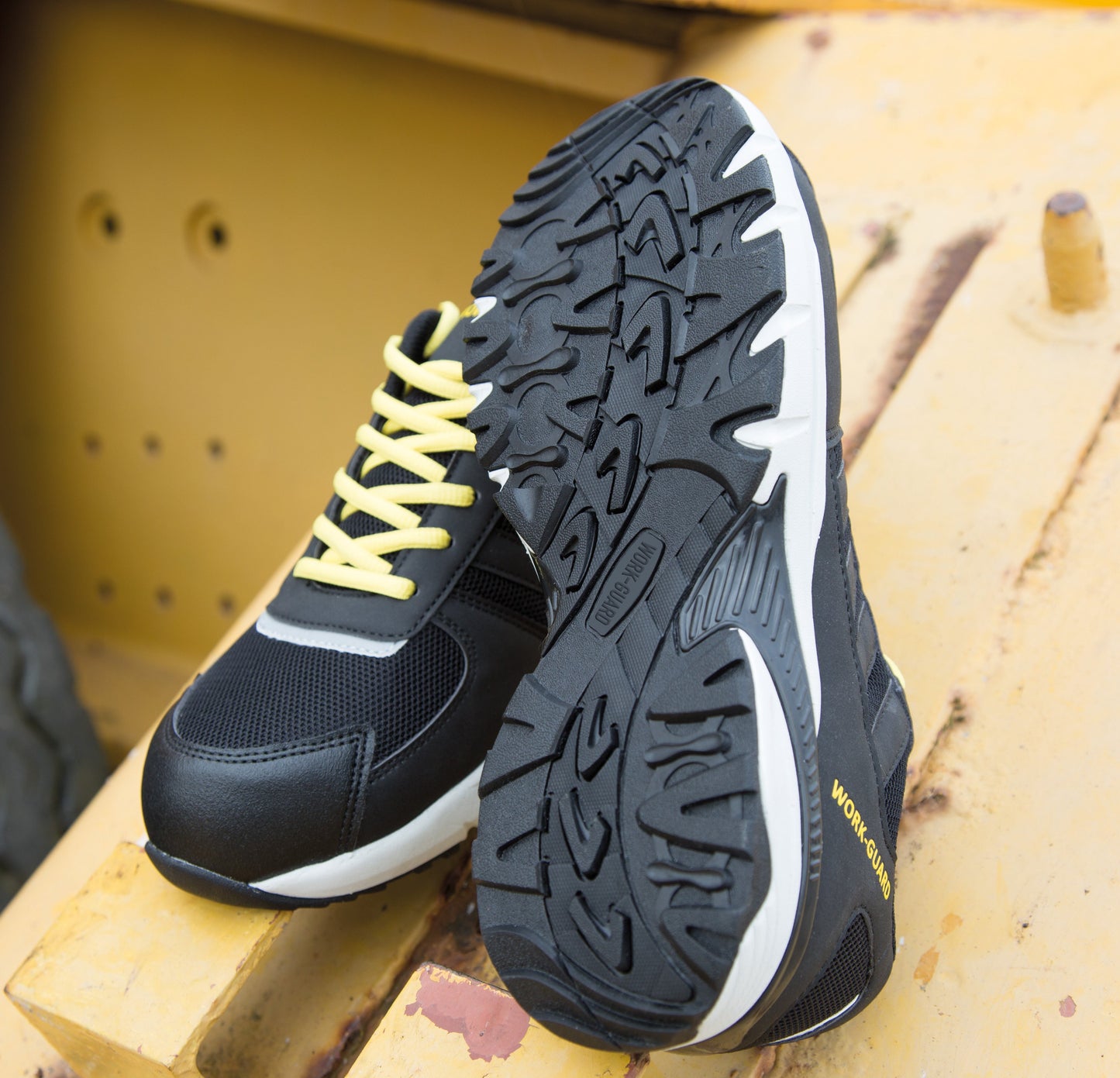 Result Workguard Lightweight Safety Trainers S1P SRC with Spare Laces