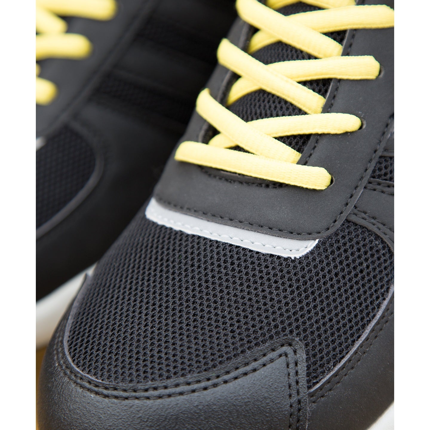 Result Workguard Lightweight Safety Trainers S1P SRC with Spare Laces