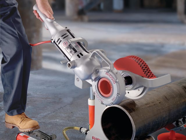 RIDGID 258 Power Pipe Cutter with No. 700 Power Drive 115V for Steel Pipe