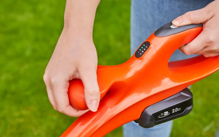 Flymo 18V EasiTrim 250 Battery Trimmer & Edger Lightweight Cordless Tool