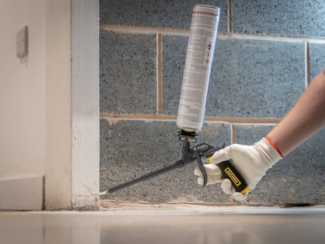 Roughneck Professional Foam Gun Deluxe with Adjustable Flow and Extensions