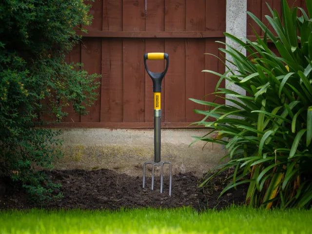 Roughneck Micro Fork YD Heavy-Duty Soil Tool Fibreglass Handle 29in 150mm