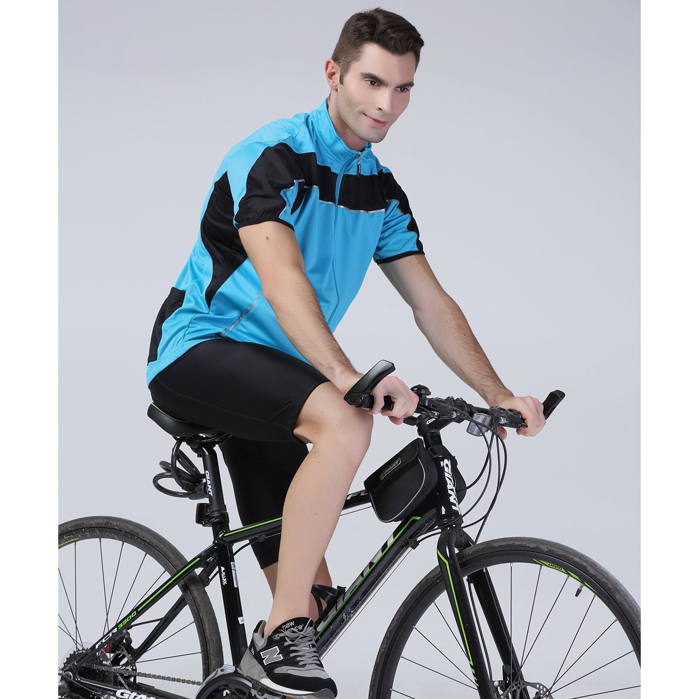 Spiro Padded Bikewear Shorts High-Waisted Cool-Dry Fabric Antibacterial Padding
