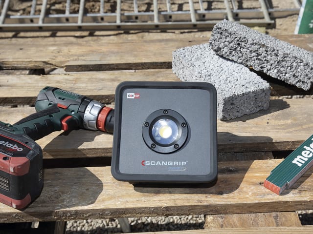 SCANGRIP NOVA 2 CONNECT LED Work Light 2000 Lumen Bare Unit 12V/18V