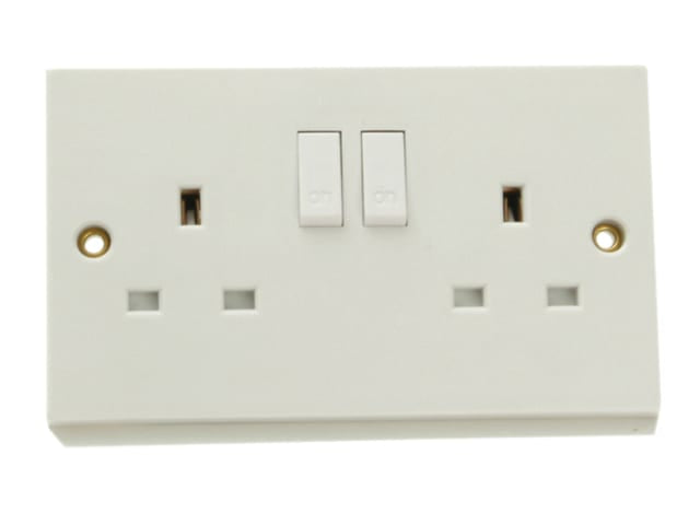 SMJ 2-Gang 13A Switched Socket Trade Pack White Plastic Internal Use