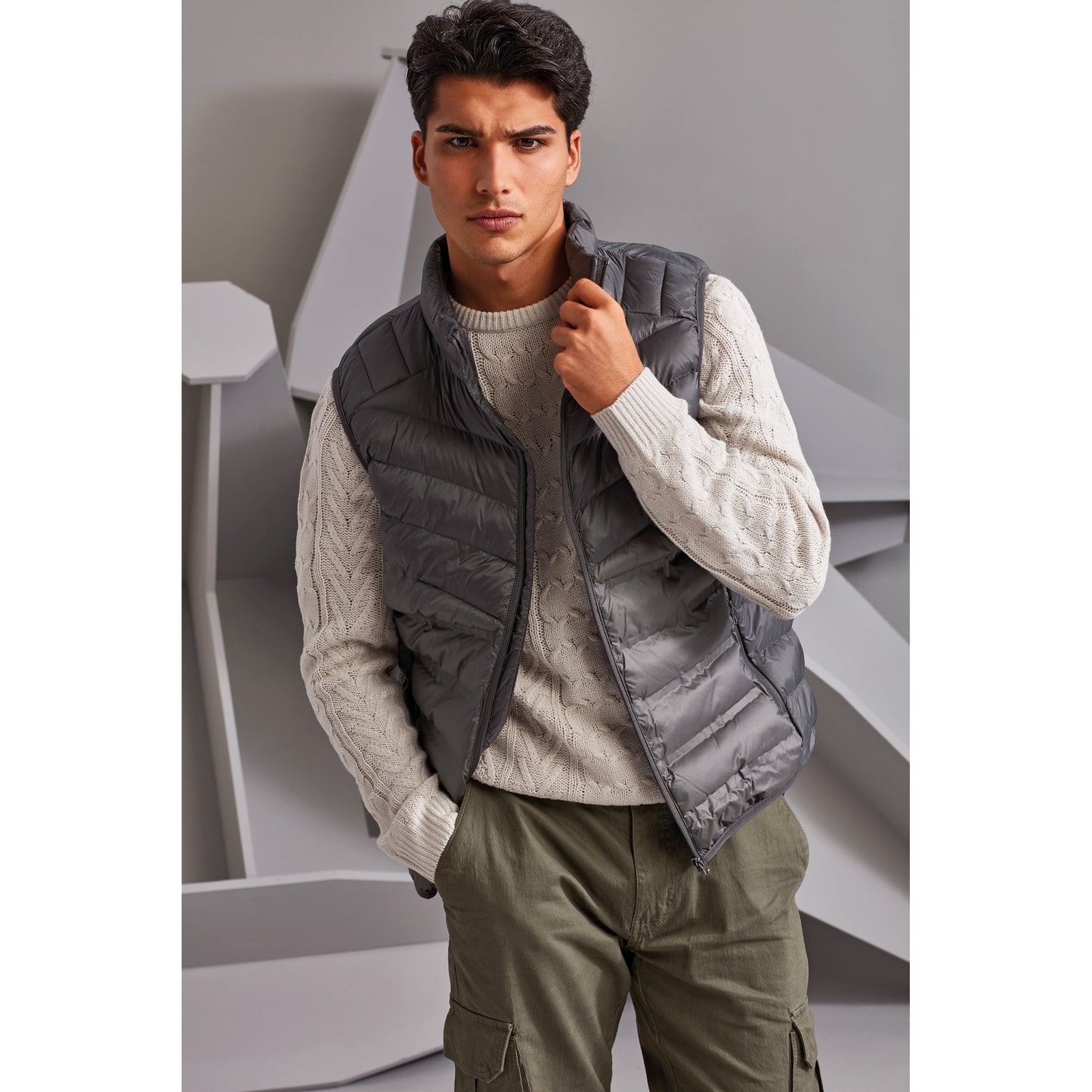 2786 Mantel Moulded Gilet Quilted Lt.weight Zip Pockets Warm Layering Essential
