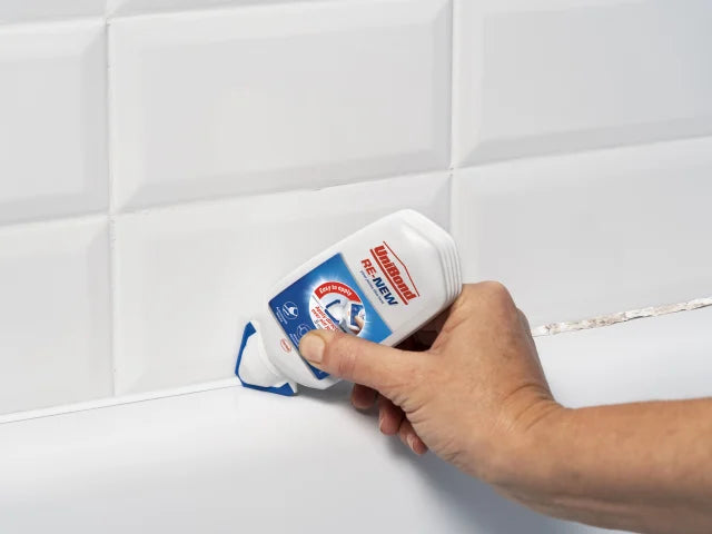 UniBond RE-NEW Silicone Sealant White 80ml Mould Resistant Auto-Smooth Nozzle