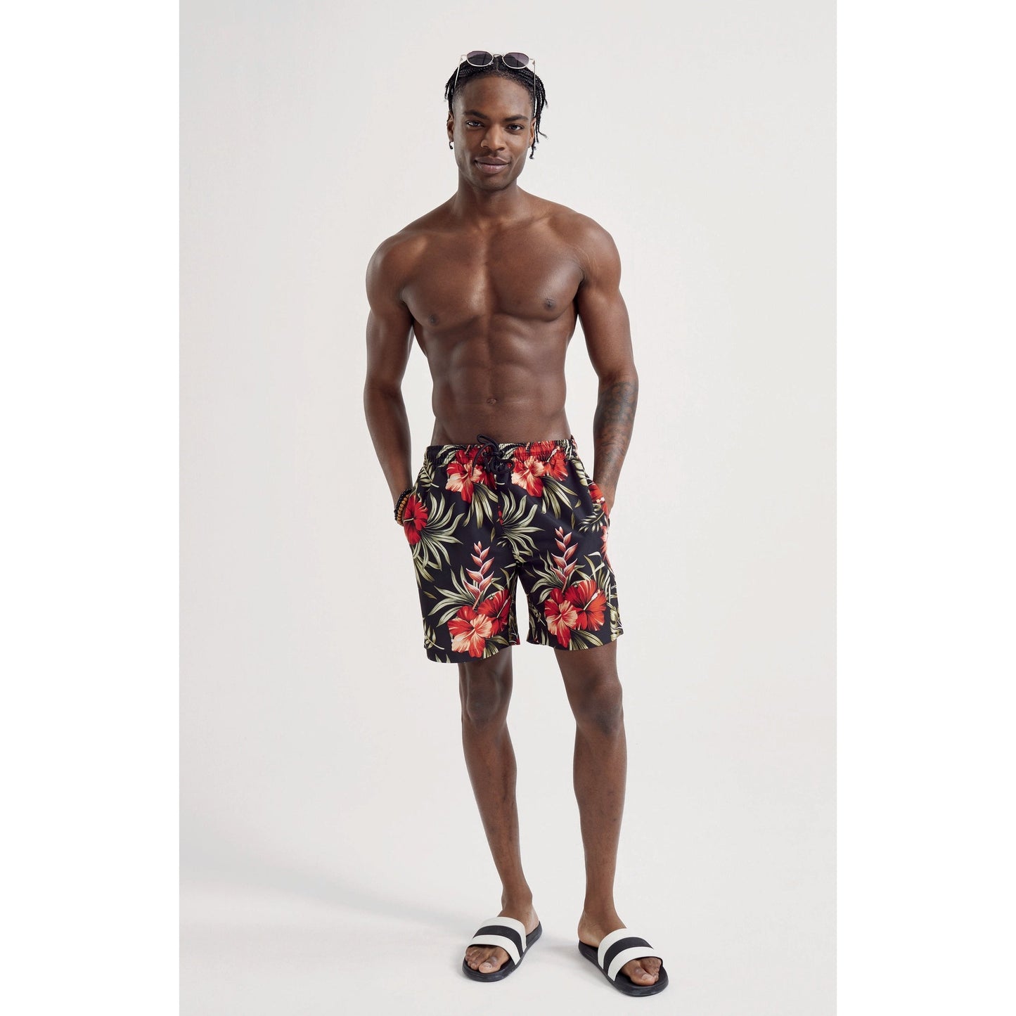 Wombat Men's Swim Shorts Quick-Dry Elastic Waistband Contrast Mesh Inserts
