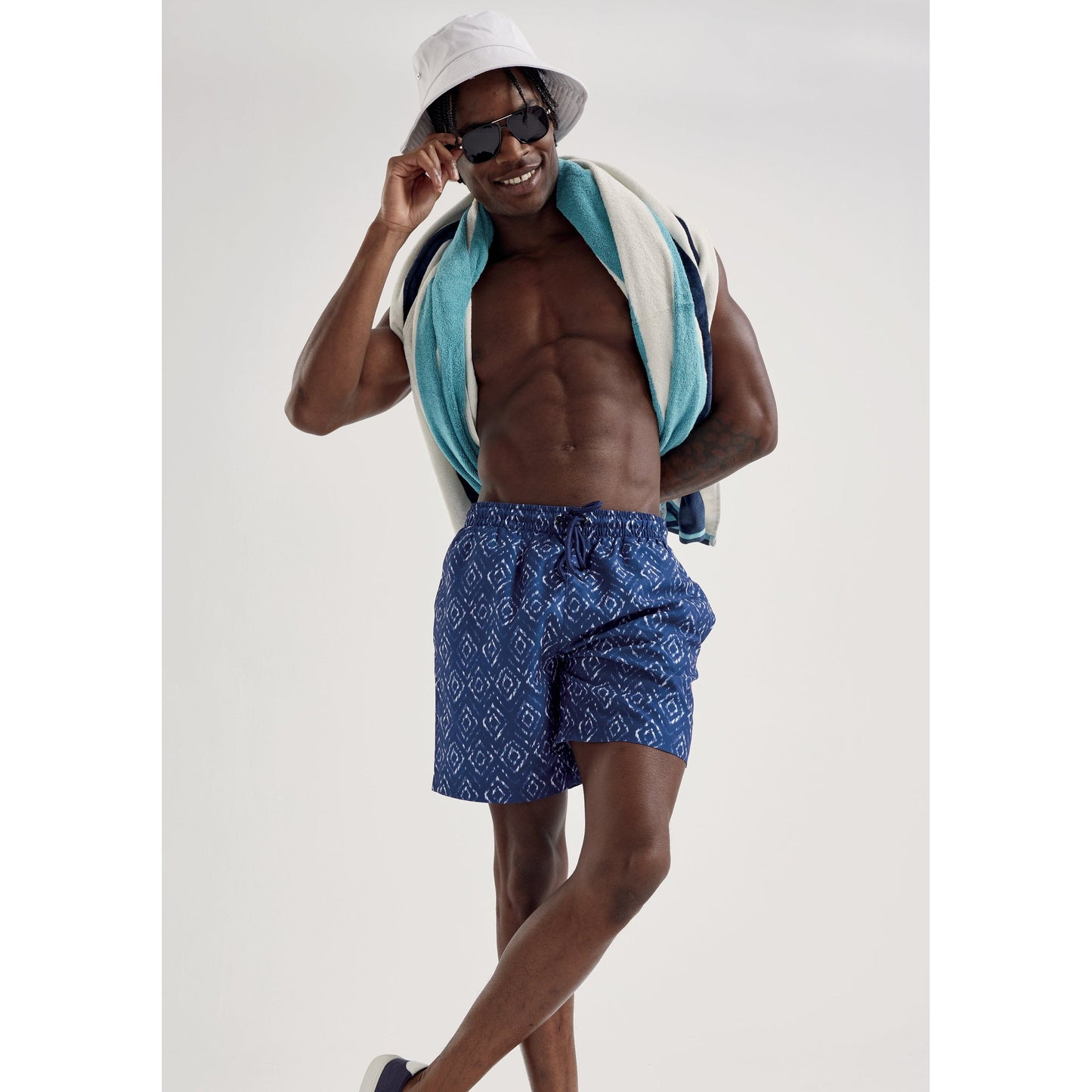 Wombat Men's Swim Shorts Quick-Dry Elastic Waistband Contrast Mesh Inserts