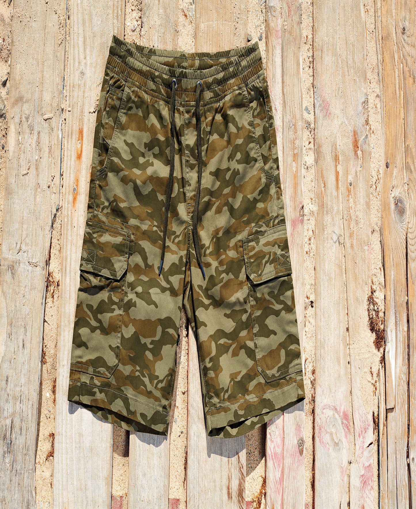 Wombat Men's Camo Cargo Utility Shorts with Elastic Waistband and Pockets