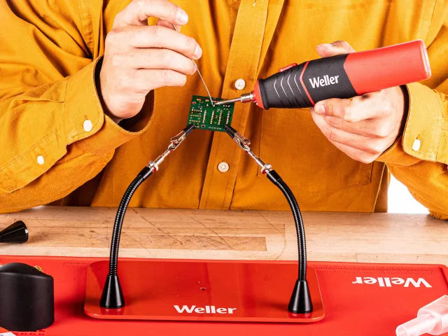 Weller WLIBAK8 Cordless Soldering Iron 38s Heat Up LED Light Battery Powered