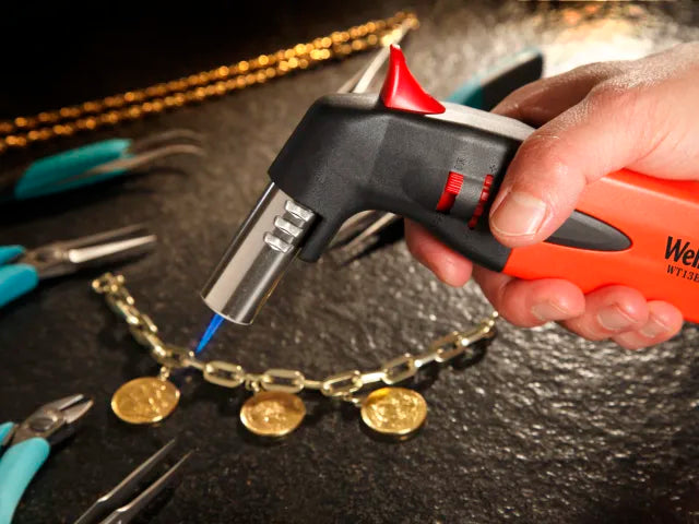 Weller Heavy-Duty Gas Torch with Piezo Ignition for Paint, Plumbing, Jewellery