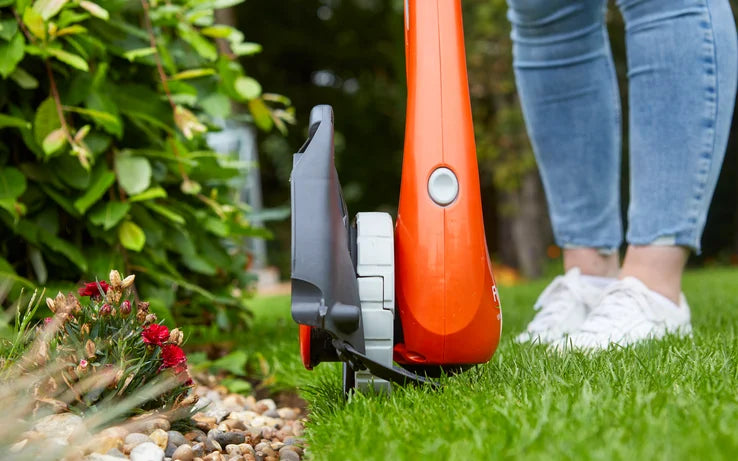 Flymo 18V EasiTrim 250 Cordless Grass Trimmer with Automatic Line Feed
