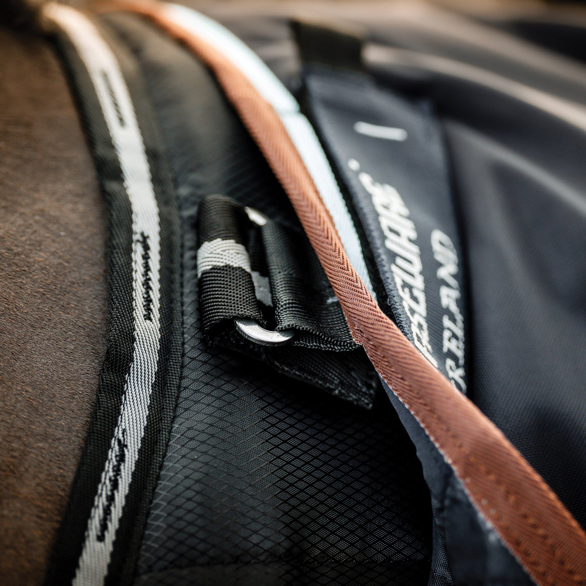 Horseware Ireland Easy-Layer 400g Stable Rug Plus #colour_black-black-silver
