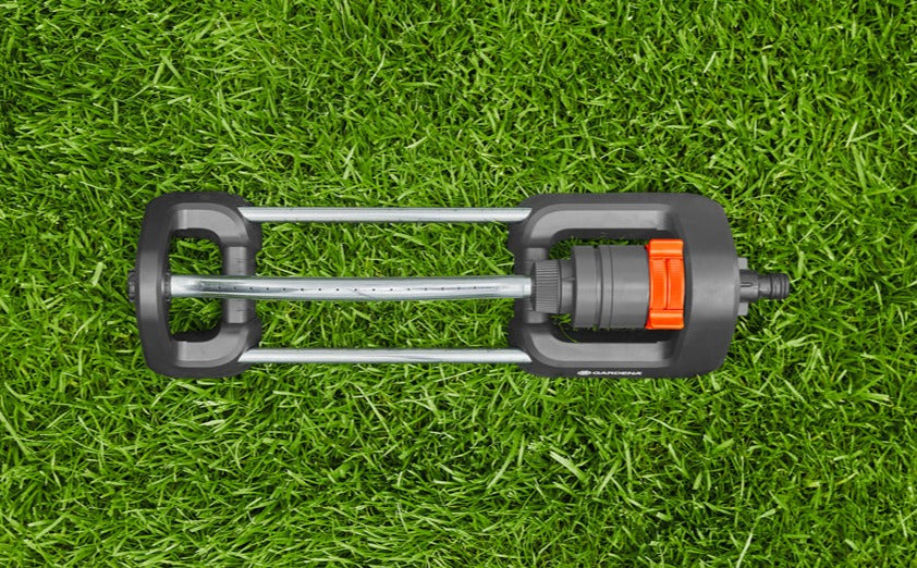 Gardena Aqua S Oscillating Sprinkler for Lawns 90-220 mÂ² Adjustable Range