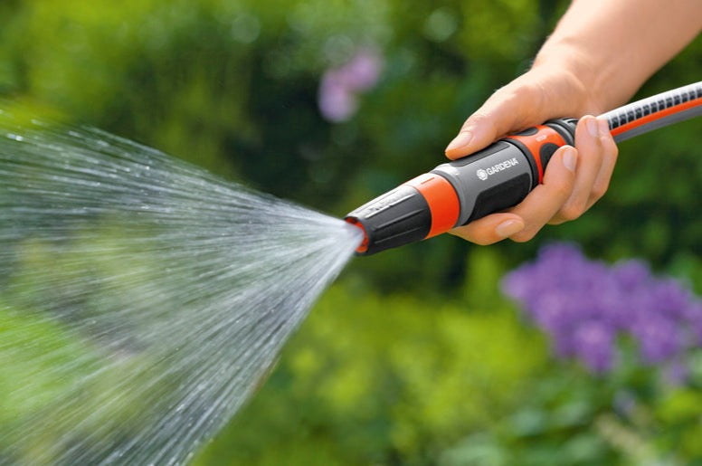 Gardena Cleaning Nozzle Adjustable Spray Pattern Soft Grip Ergonomic Design