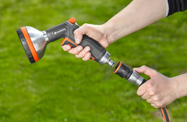 Gardena Premium Water Stop Connector with Auto Water Stop Function